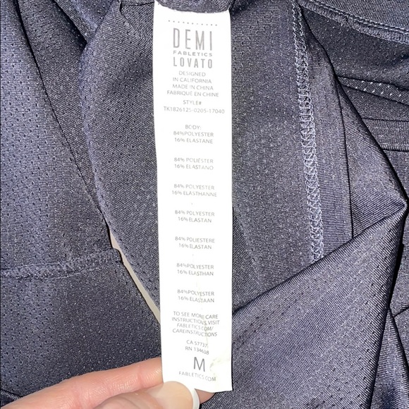 Demi Lovato Fabletics Muscle Tank Top Gray Medium - Picture 6 of 8